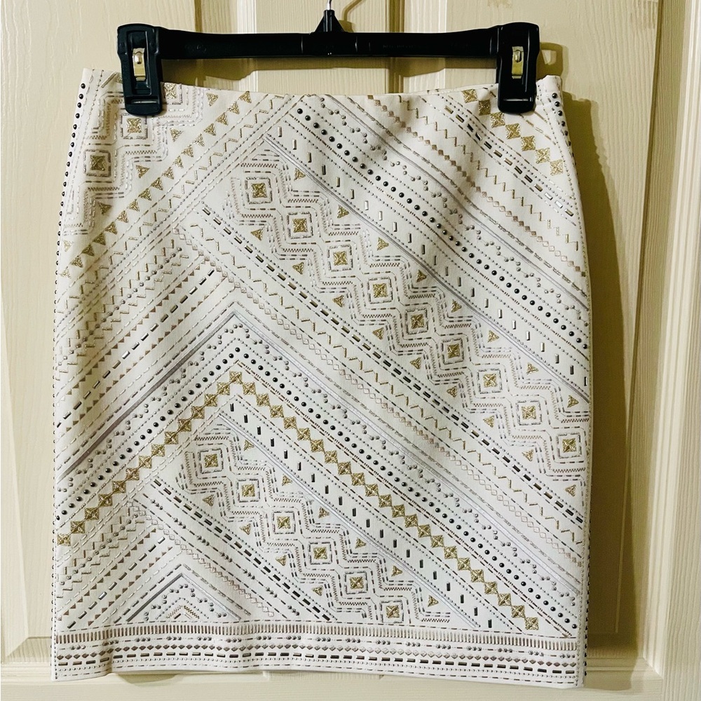 White House Black Skirt